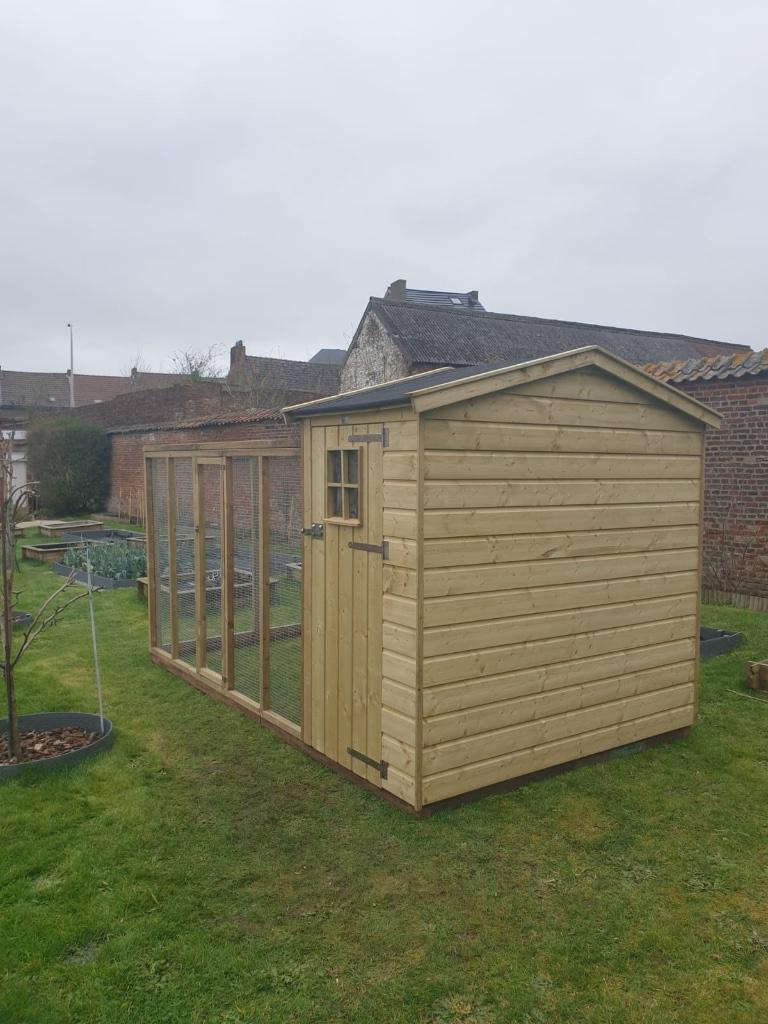 Vogelen op maat volières vogelkooi van hout ook maatwerk  🪚