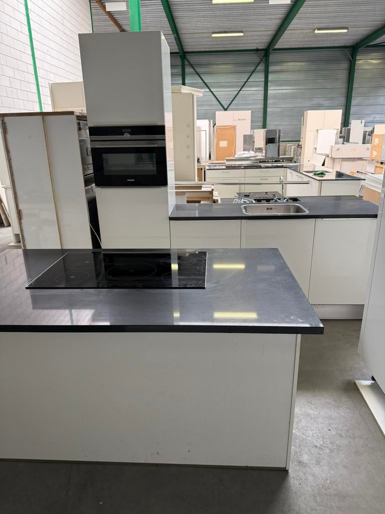 Complete Keuken met Kookeiland + Siemens + GEDEMONTEERD, Ophalen of Verzenden, Wit, Met kookeiland