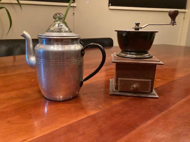 Vintage percolator met koffiemolen, Ophalen