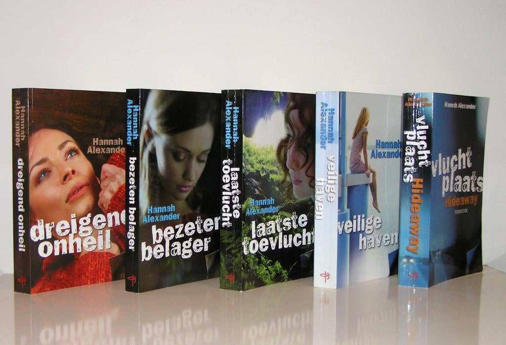 Hannah Alexander - Serie Hideaway (christelijk quintet), Boeken, Ophalen of Verzenden, Zo goed als nieuw