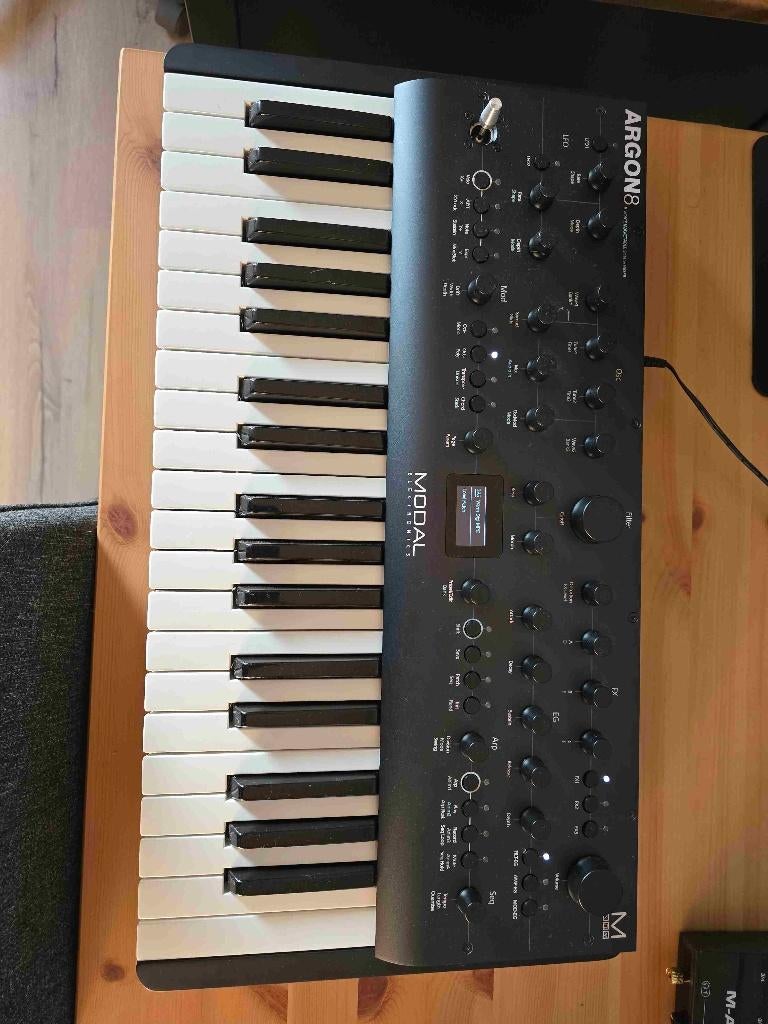 Modal Electronics Argon 8, Overige aantallen, Zo goed als nieuw, Met midi-aansluiting, Ophalen