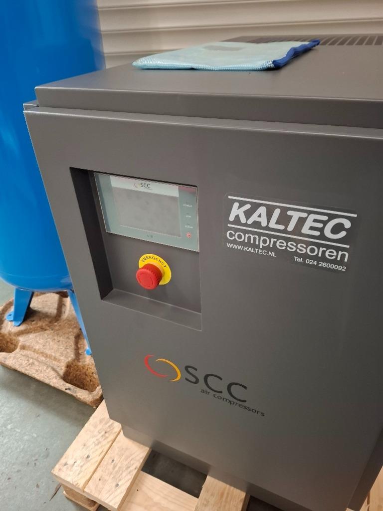 3kW schroefcompressor, 370Ltr/min., Demo / showroom model, Ophalen, Nieuw, 200 tot 400 liter/min, Geluidgedempt