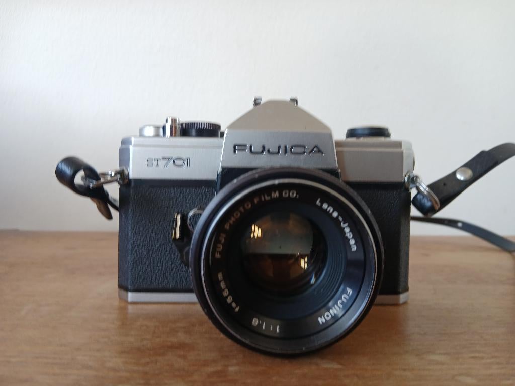 Fujiaca st701 en diverse lenzen, Ophalen, Gebruikt, Spiegelreflex, Fuji