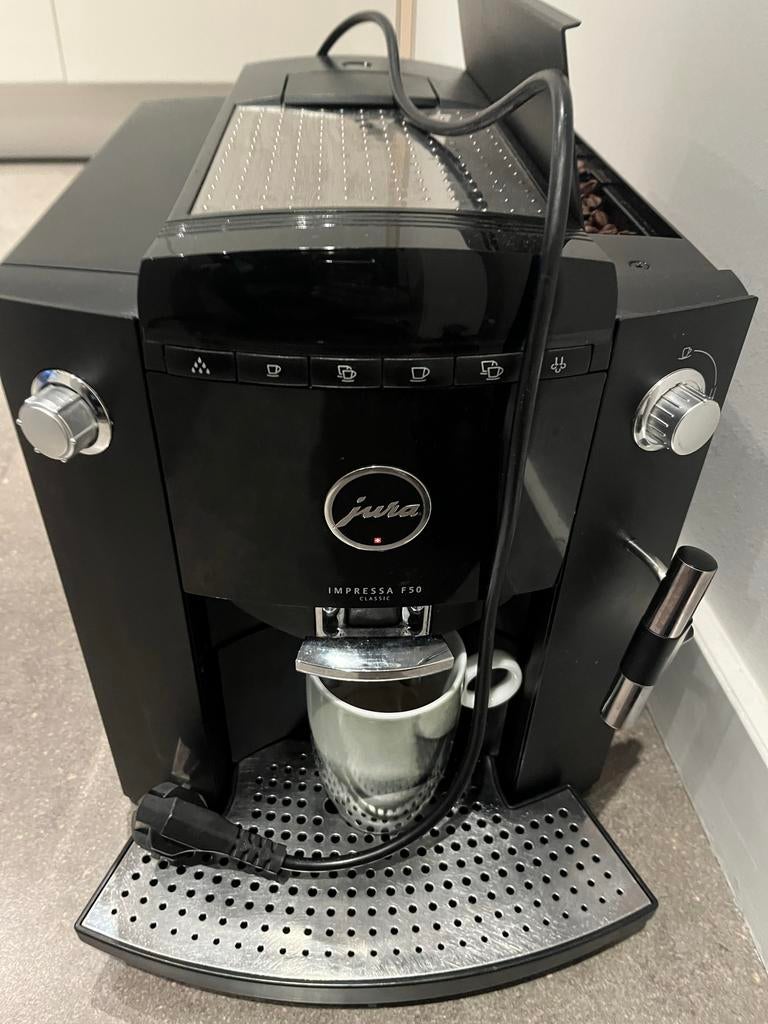 Jura Impressa F50 Classic Espressomachine, Witgoed en Apparatuur, Koffiezetapparaten, Afneembaar waterreservoir, Gebruikt, Espresso apparaat
