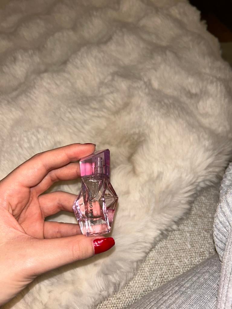 Ariana grande mini parfum, Sieraden, Tassen en Uiterlijk, Uiterlijk | Parfum, Ophalen of Verzenden, Nieuw