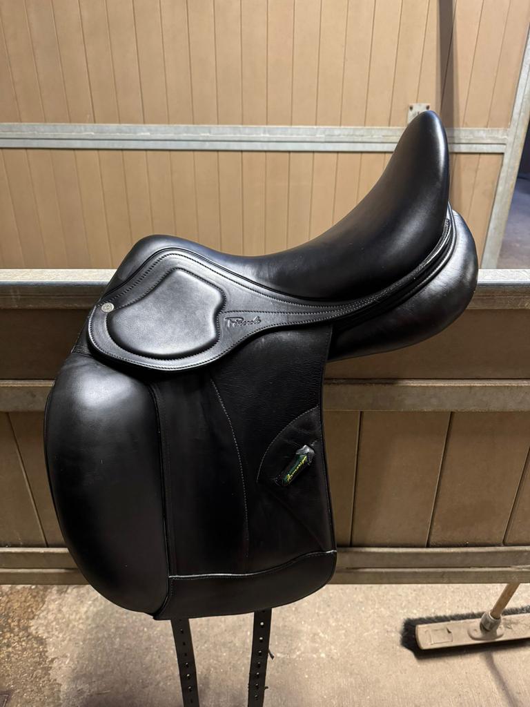 Amerigo Pinerolo dressuurzadel, Dieren en Toebehoren, Ophalen, Dressuur