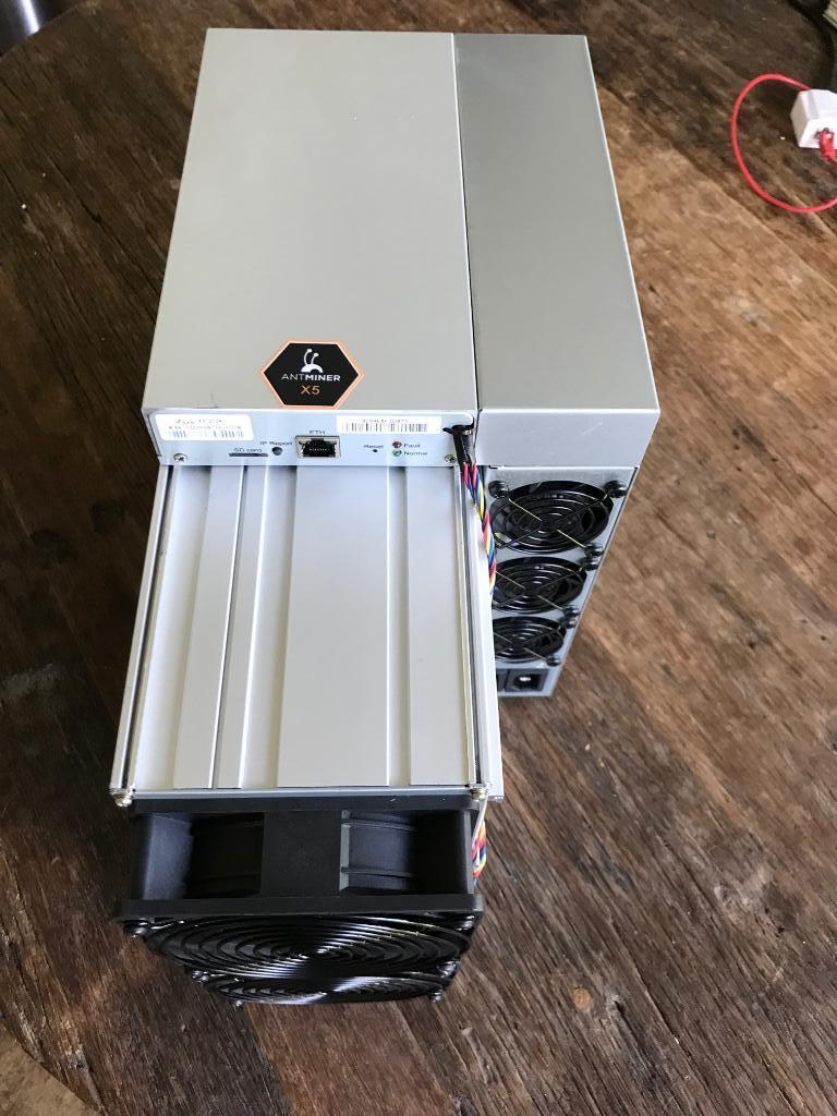Bitmain Antminer X5 RandomX 212 KH 1350W Monero Miner, Ophalen of Verzenden, Bitmain/MineTheCoinz, Martin@minethecoinz.nl, Mijdrecht