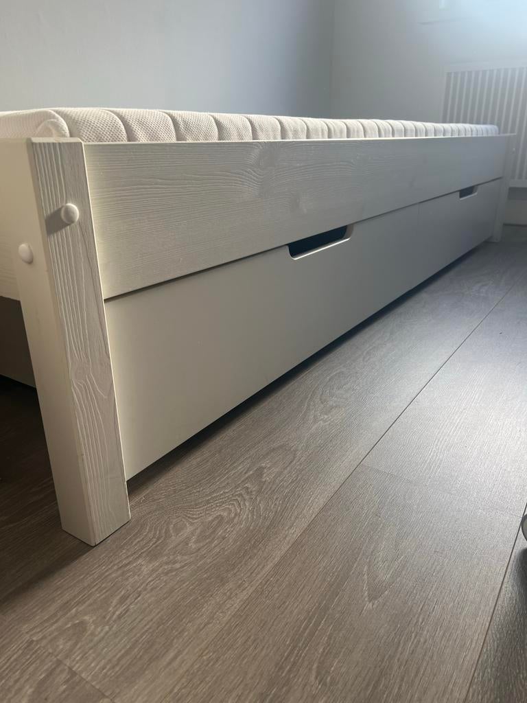 Nous kids kinder / logeerbed met opberglades, nagenoeg nieuw, Huis en Inrichting, Slaapkamer | Bedden, Zo goed als nieuw, Eenpersoons