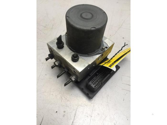 ABS Pomp van een BMW 5-Serie, Gebruikt, -, -, Ophalen of Verzenden