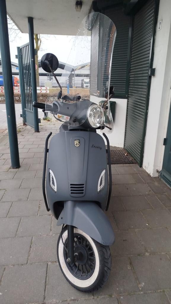 BTC Riva Luxury - Blauw Kenteken - Erg goede staat, Ophalen