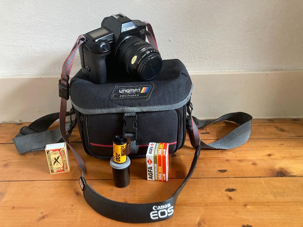 Canon EOS 650 spiegelreflexcamera + 2 fotorolletjes & tasje, Audio, Tv en Foto, Fotocamera's Analoog, Ophalen of Verzenden, Zo goed als nieuw