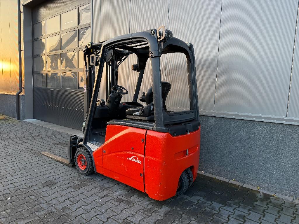 Linde E16 elektrische heftruck 'triplo' 'sideshift', Linde, Heftruck, Ophalen of Verzenden, 1000 tot 2000 kg
