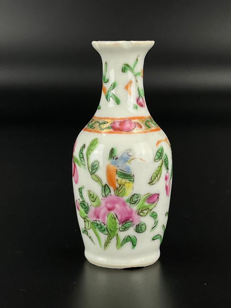 Famille rose Chinees porselein vaas Canton miniatuur antiek, Ophalen of Verzenden