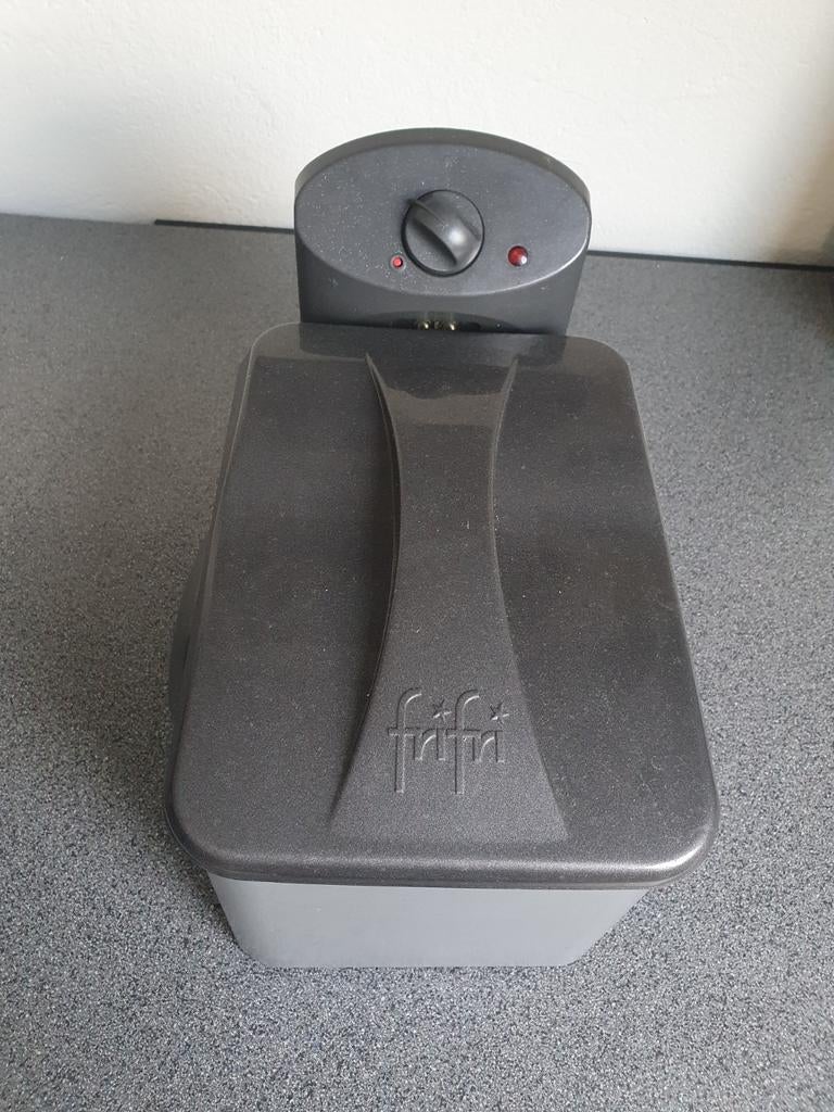 Frifri Friteuse, 2 tot 3 liter, Ophalen of Verzenden, Gebruikt, Uitneembare binnenpan