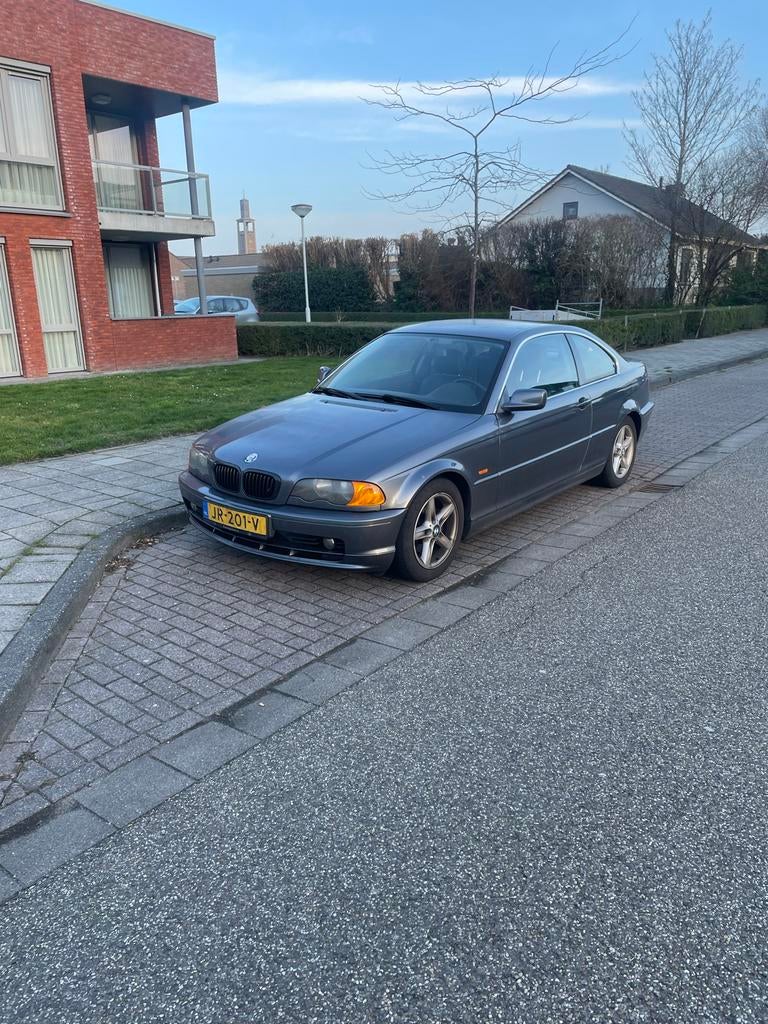 BMW 3-Serie 2.2 CI 320 Coupe AUT 2003 Grijs, Auto's, Achterwielaandrijving, Stoelverwarming, 163 pk, 11 km/l