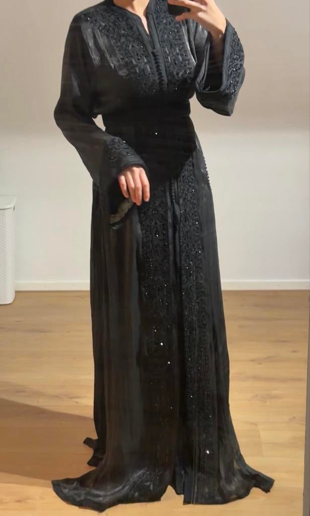 Takshita te huur, Galajurk, Zwart, Zo goed als nieuw, Ophalen