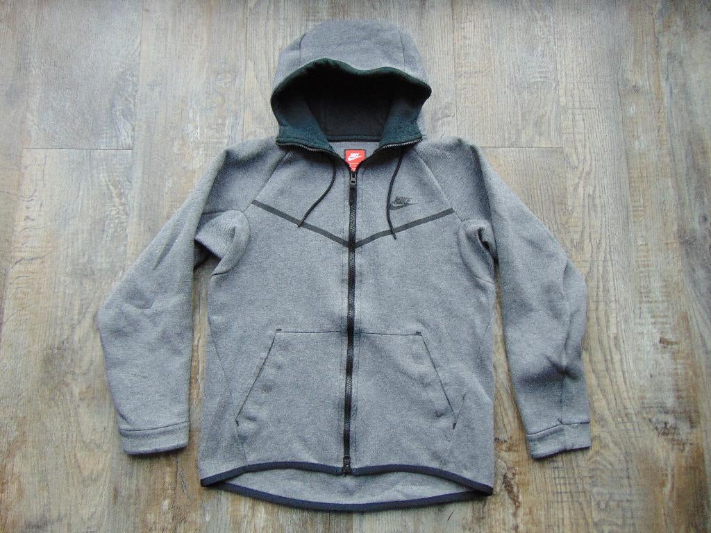 Nike jas grijs maat S = 164 jasje, Kinderen en Baby's, Kinderkleding | Maat 164, Gebruikt, Ophalen of Verzenden, Nike, Jongen