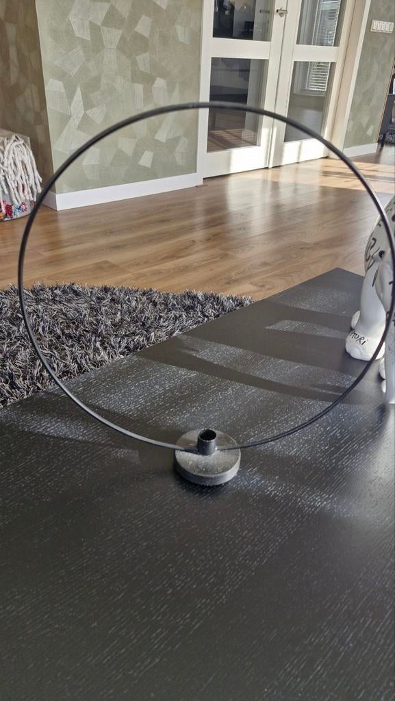 Kandelaar van Housevitamin met grote ronde boog, Ophalen, Zwart, Zo goed als nieuw, Metaal