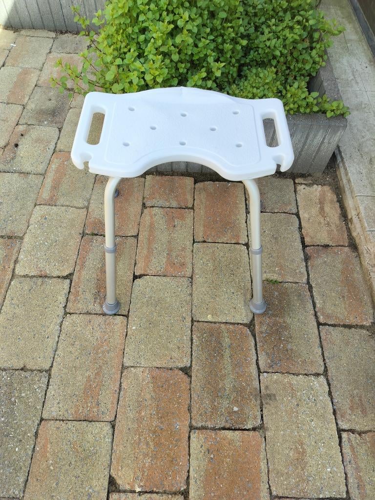 Douche kruk, hoogte verstelbaar, 50 cm breed, Huis en Inrichting, Badkamer | Badkamermeubels, Ophalen