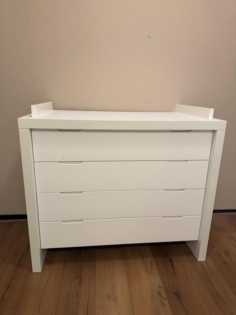 Witte ladekast met 4 lades, Ophalen