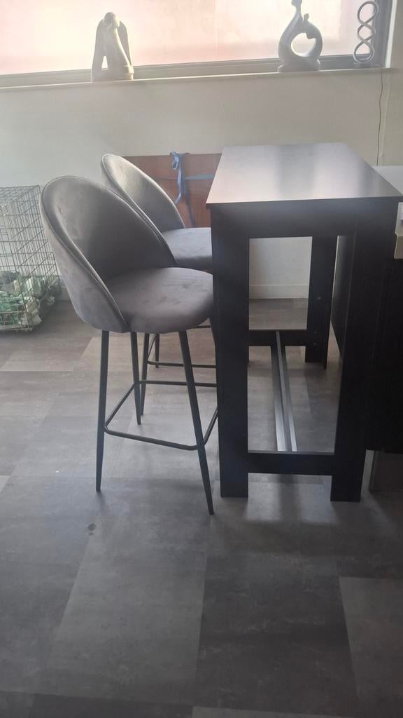 Set van 2 grijze barstoelen met rugleuning, Huis en Inrichting, Barkrukken, Ophalen of Verzenden, Zo goed als nieuw, 90 cm of meer