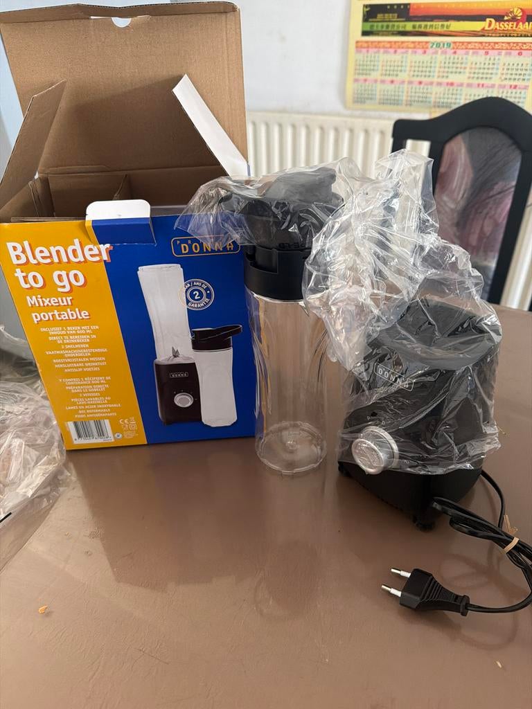 D'ONNA Blender to go - Draagbare Mixer Nieuw in Doos, Witgoed en Apparatuur, Blenders, Ophalen of Verzenden, Nieuw, Blender to go