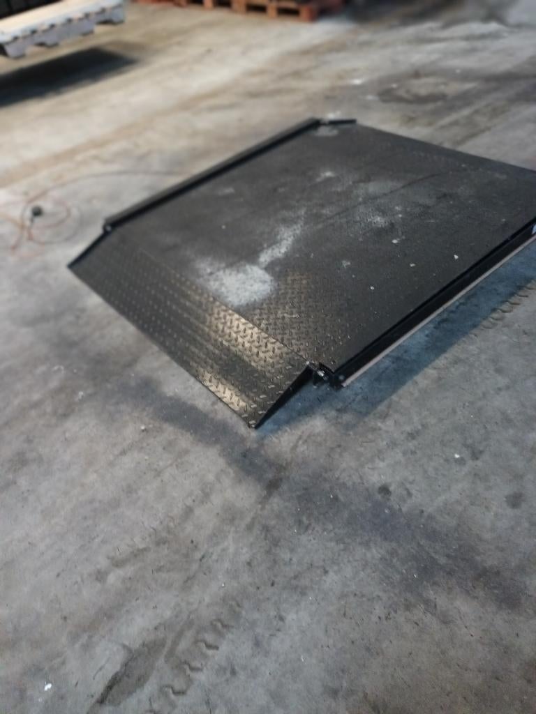 grote digitale weegschaal 1600 kg, Ophalen, Gebruikt, Overige typen, 200 kg of meer