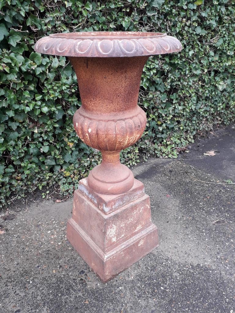 Brocante Gietijzeren Louvrevaas/Versailles vaas 111 cm hoog, Ophalen, Gebruikt