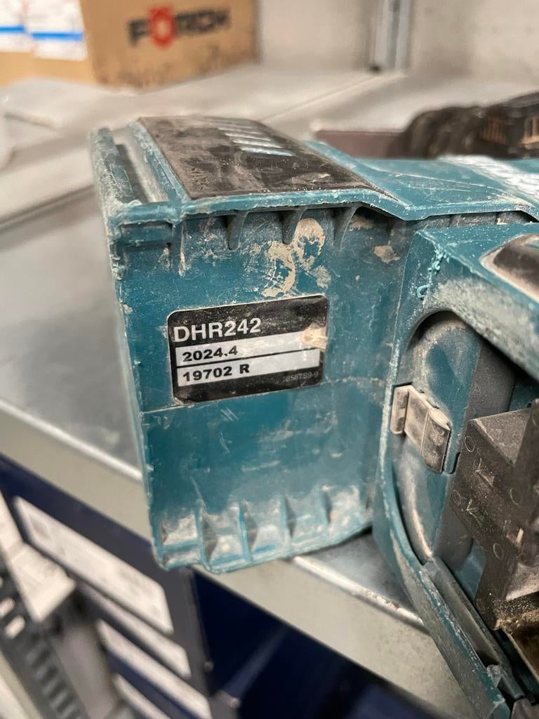 Makita klopboormachine DHR242, Doe-het-zelf en Verbouw, Gereedschap | Boormachines, Ophalen, Gebruikt, Boor- en/of Breekhamer