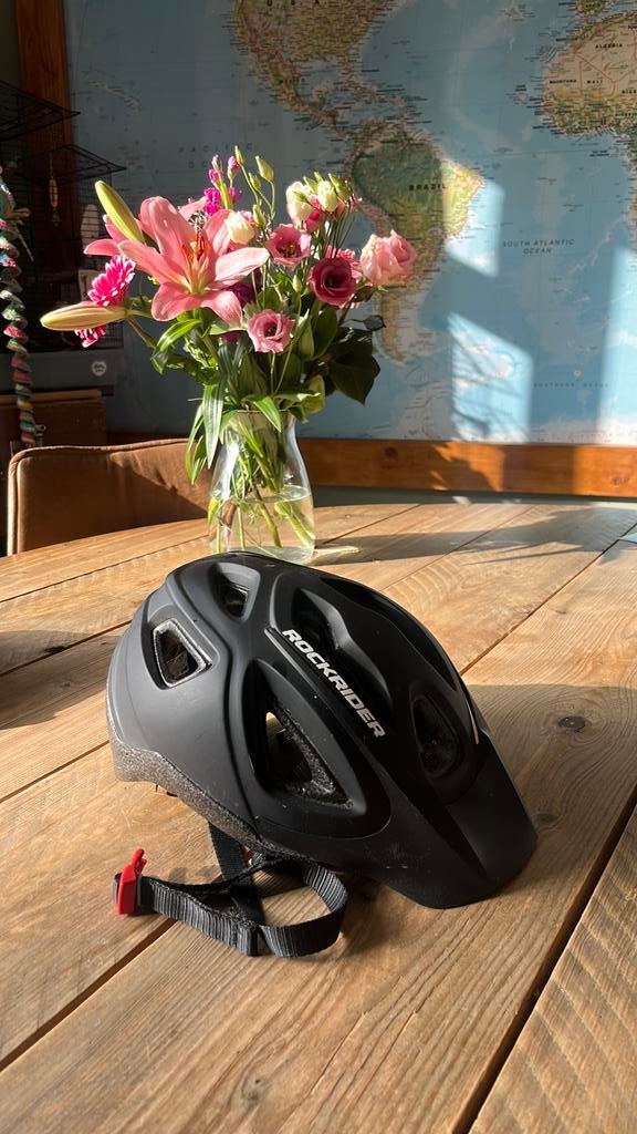 Rockrider helm 53-57 cm, Ophalen, Zo goed als nieuw, M