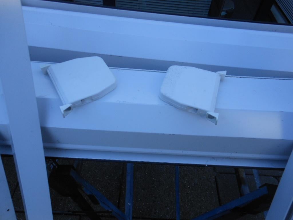 2  handbediende   rolluiken, Doe-het-zelf en Verbouw, Rolluiken, Ophalen, Gebruikt, 100 tot 150 cm, Wit