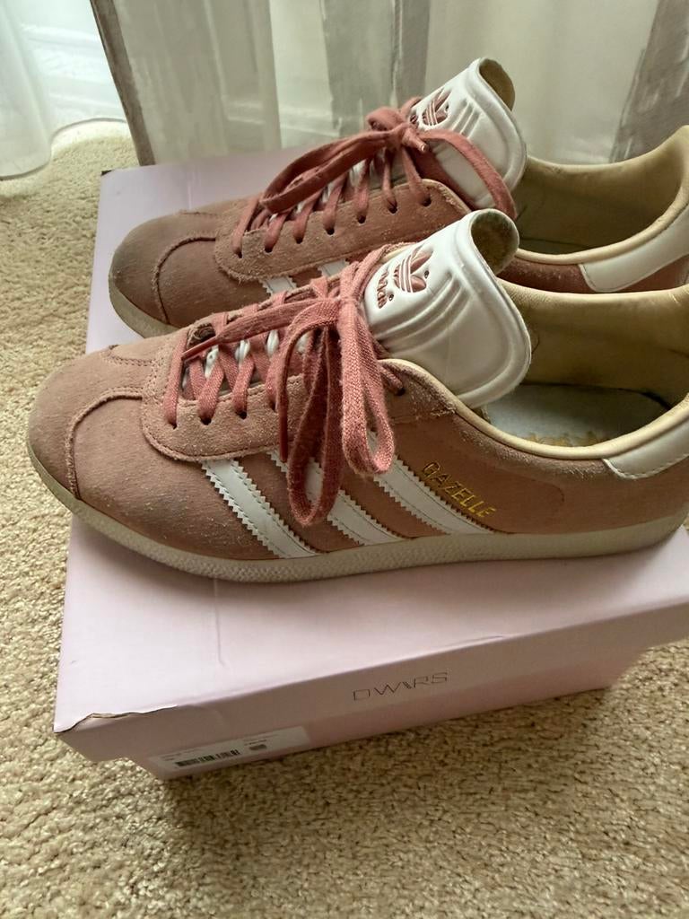 Adidas gazelle 38 2/3, Kleding | Dames, Schoenen, Ophalen of Verzenden, Roze, Sneakers of Gympen, Zo goed als nieuw