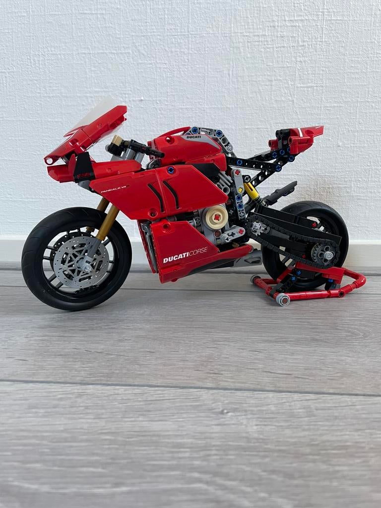 Lego Technic 42107 Ducati Pangiale V4 R, Lego, Ophalen of Verzenden, Zo goed als nieuw, Technic