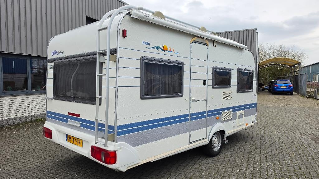 Caravan Hobby 450 uf de luxe, Caravans en Kamperen, Caravans, Hobby, Kachel, Frans bed, Particulier