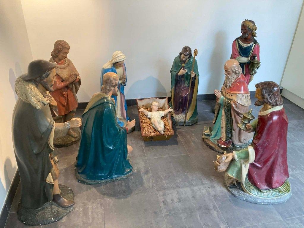 Grote 19de eeuwse kerststal (9 kerkbeelden), Antiek en Kunst, Antiek | Religie, Ophalen