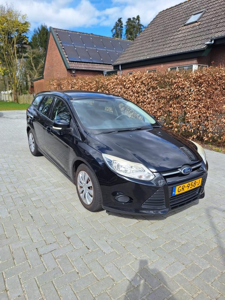 Ford Focus 1.6 Tdci 70KW Wagon 2011 Zwart, Auto's, Ford, Stof, Zwart, 140 €/maand, Particulier