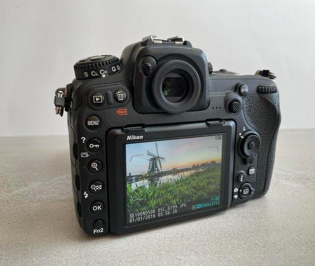 Nikon D500 als nieuw! 37268kliks, Minder dan 8x, Zo goed als nieuw, Geheugenkaart, Camera