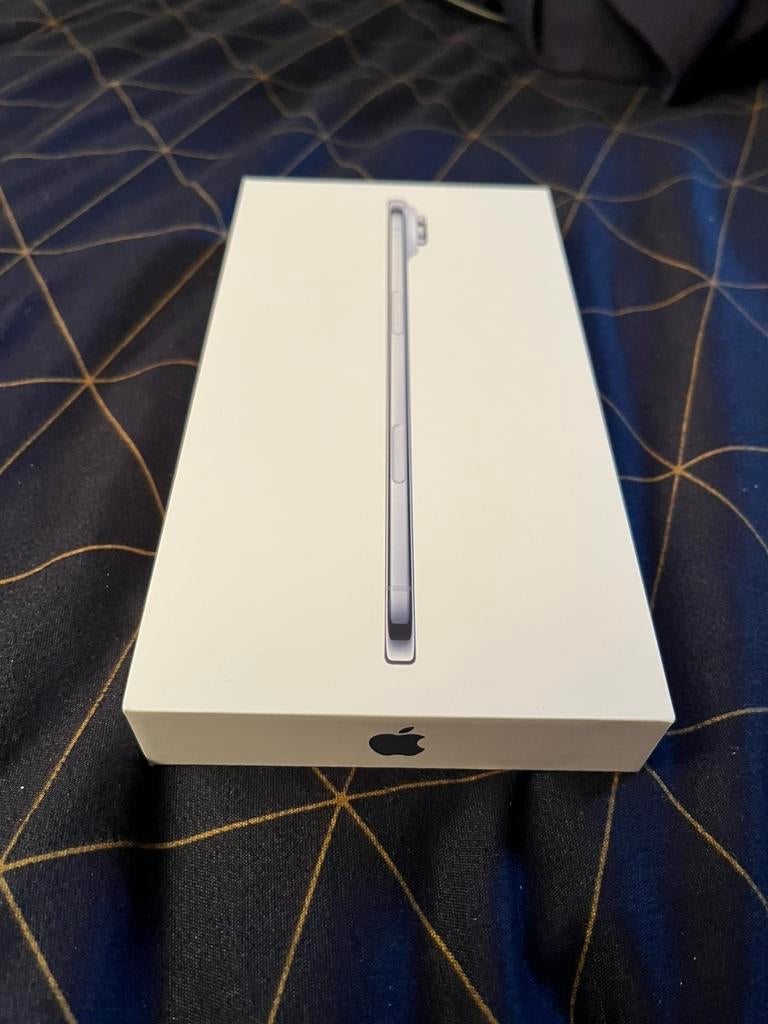 Iphone 17 air sky blue 256gb nieuw, Ophalen of Verzenden, Zo goed als nieuw, Blauw, 256 GB