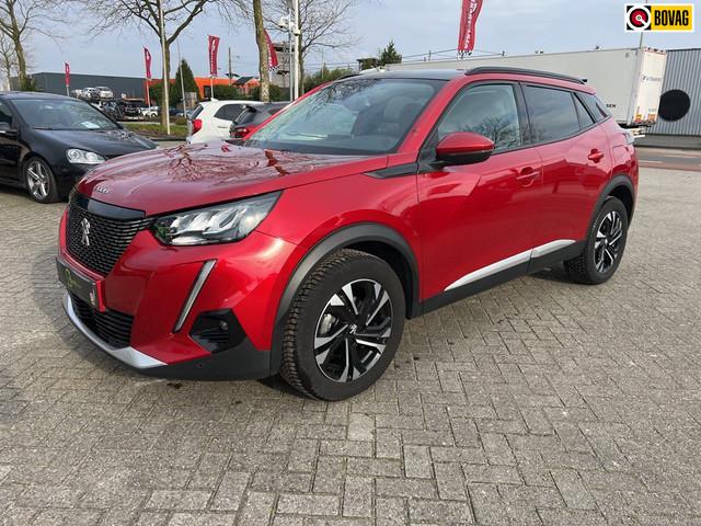 Peugeot 2008 1.2 PureTech, Voorwielaandrijving, Gebruikt, 1199 cc, Leder en Stof