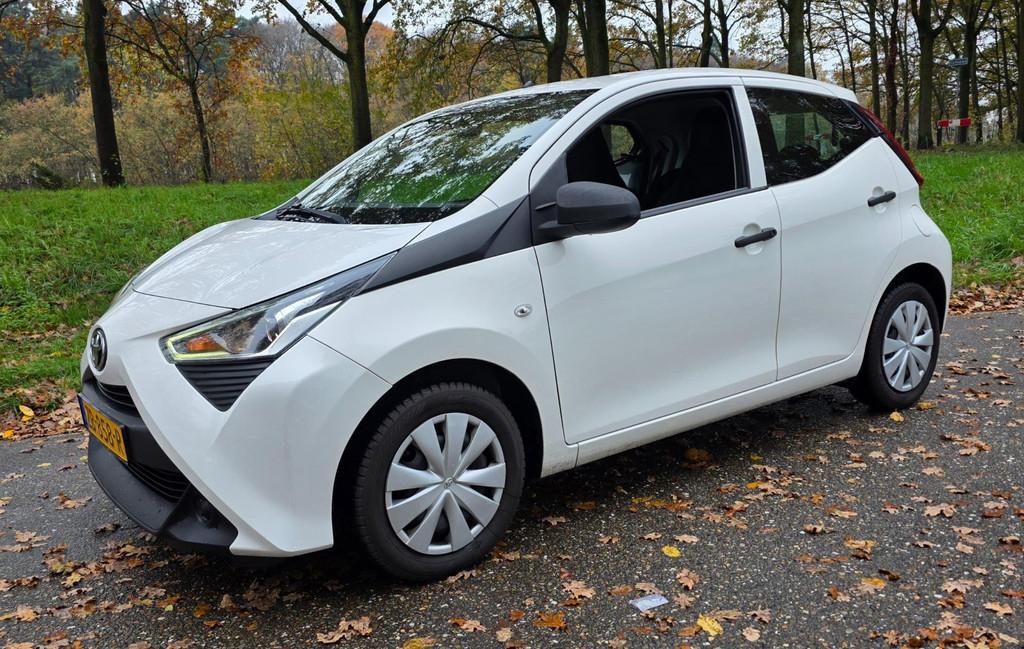 Toyota Aygo 1.0 VVT-i NL Auto ! 1e Eigenaar ! 24-05-2027 APK, Voorwielaandrijving, Gebruikt, Euro 6, 4 stoelen