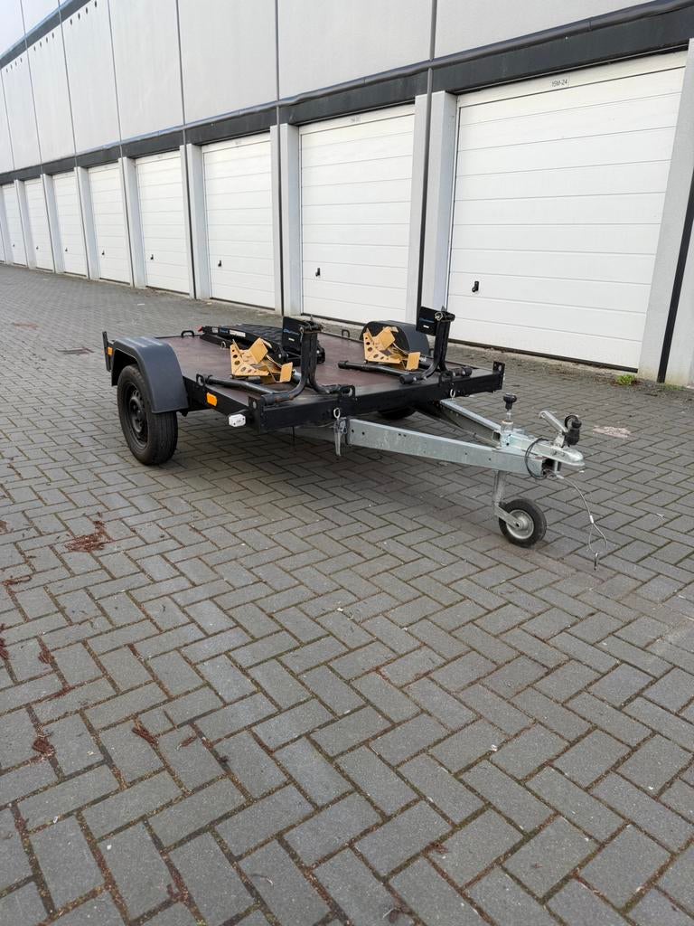 Motoraanhanger/ motortrailer te huur – voor 2 motoren, Ophalen