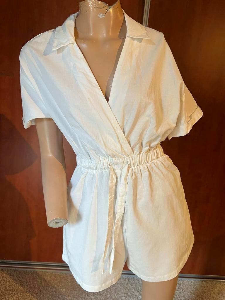 BERSHKA jumpsuit maat xs zgan 1 keer gedragen, Kleding | Dames, Jumpsuits, G, Wit, G, Zo goed als nieuw