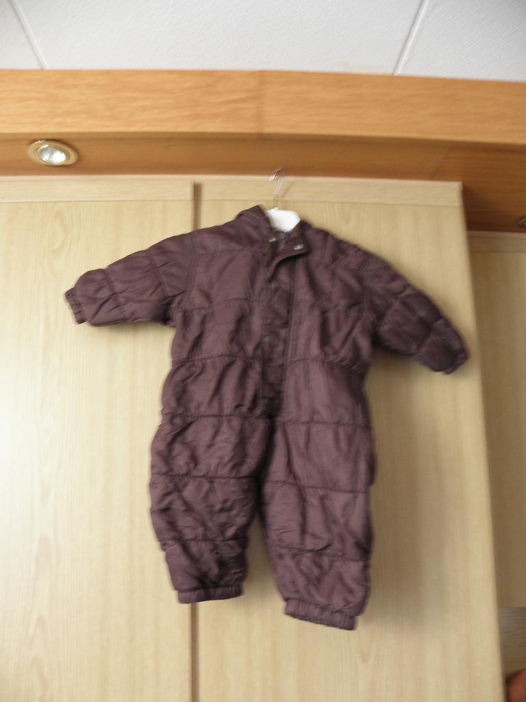 Warm basic bruin gevoerd wintersport skipak HEMA mt 80 zgan, Overige typen, Ophalen of Verzenden, Zo goed als nieuw, Hema