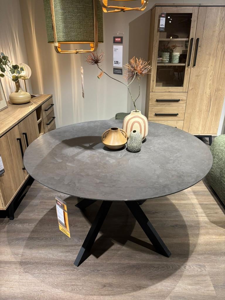 Moderne Eettafel - Rond 130, Huis en Inrichting, Tafels | Eettafels, Ophalen, Gebruikt, Modern, Industrieel, Overige materialen