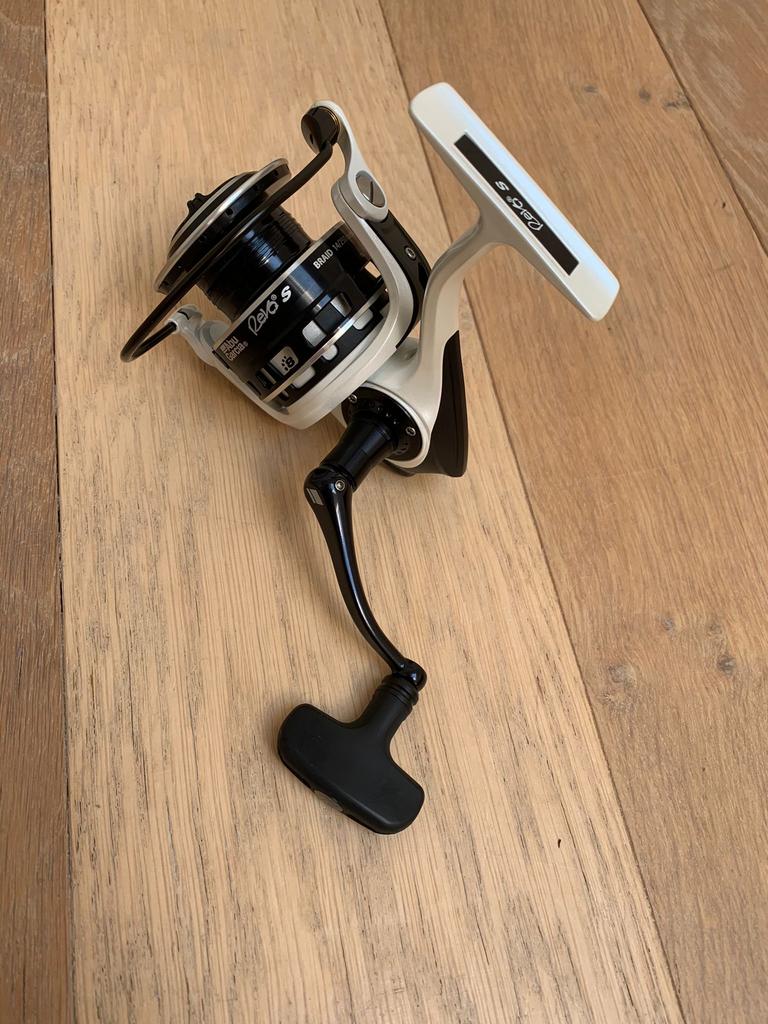 Nieuwe Abu Garcia Revo 2 6000 molen, 8 lagers, Abu garcia, Molen, Nieuw, Ophalen of Verzenden