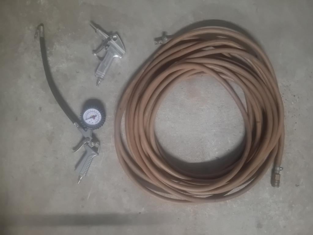 Luchtslang(15 meter), bandenpomp  en blaaspistool, 100 liter of meer, Ophalen of Verzenden, 10 bar of meer