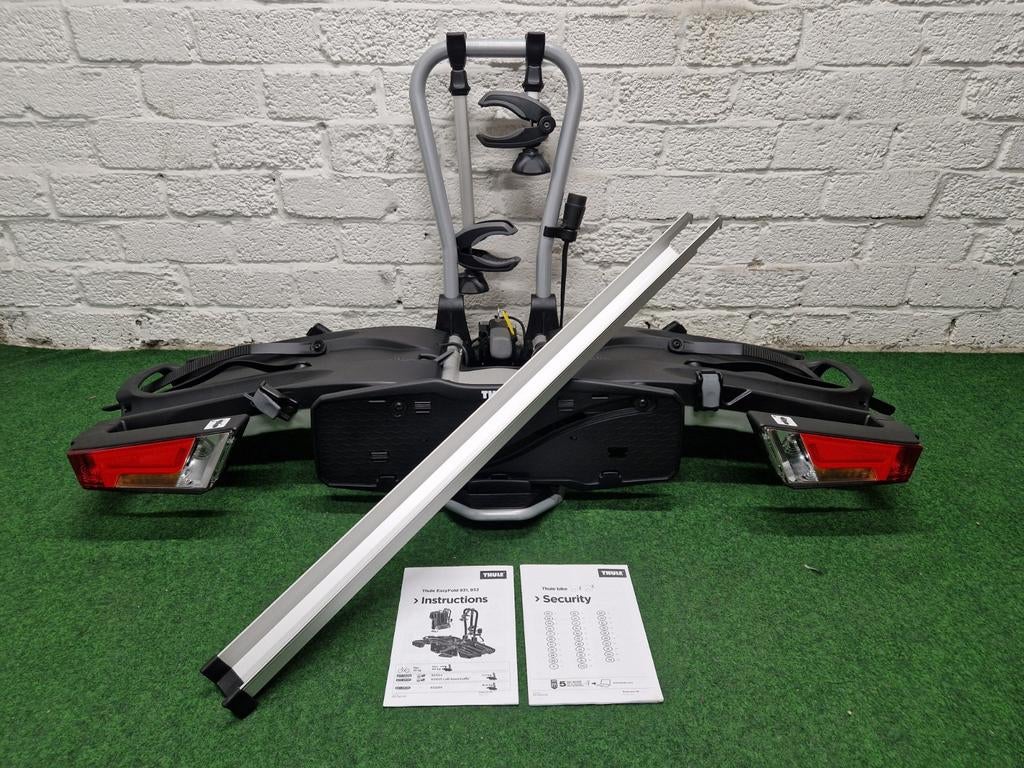 Nette Thule EasyFold fietsendrager E-bikes 60KG + Oprijgoot, Thule, Elektrische fiets, Ophalen of Verzenden, Zo goed als nieuw