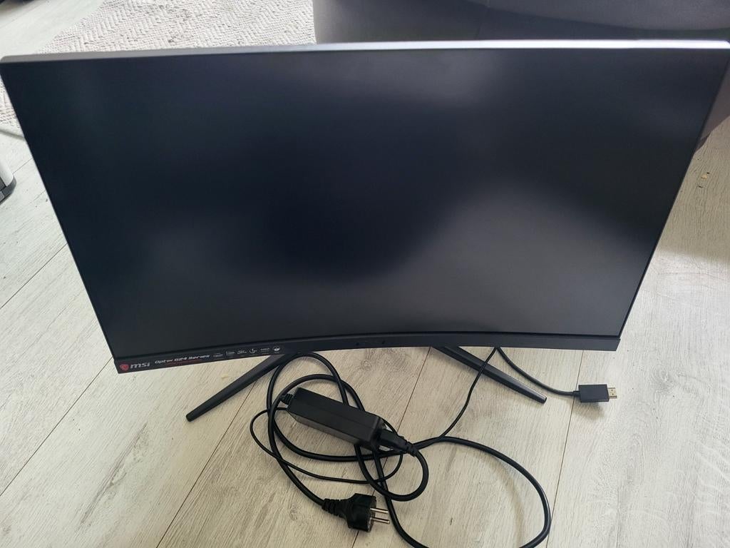MSI Optix G24C4 Curved Gaming Monitor, Computers en Software, Monitoren, 101 t/m 150 Hz, Gaming, Curved, Full HD, Ophalen