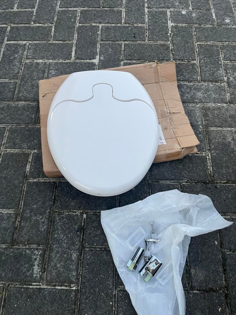 Wc bril nooit gebruikt met softclose, Ophalen of Verzenden, Zo goed als nieuw, Toilet