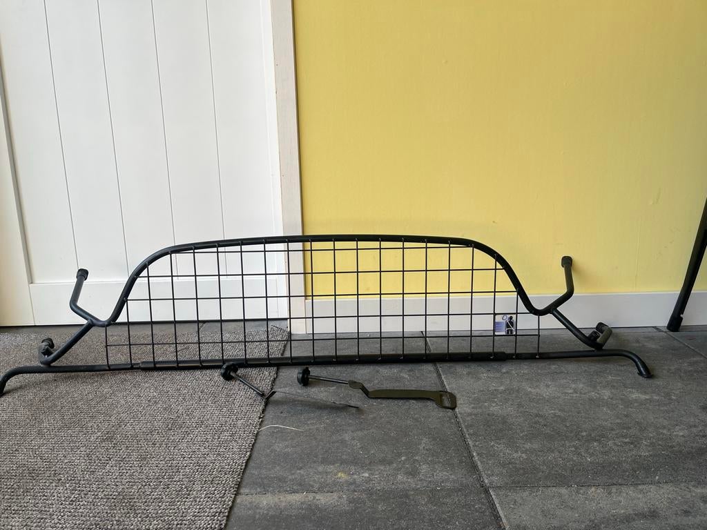 Bagagerek/hondenrek €20 (2012 gebruikt) VW Passat B7, Ophalen, Zo goed als nieuw